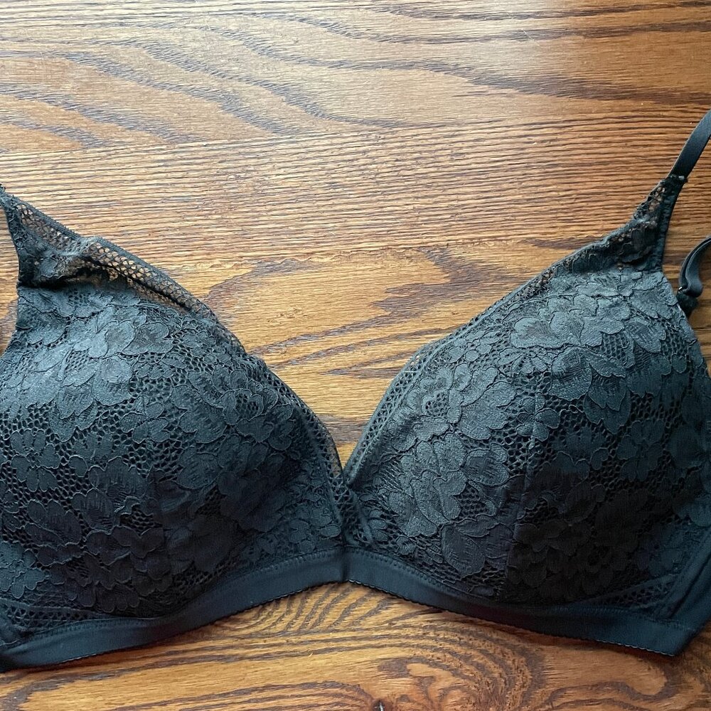 Knix deep v-neck lace wireless bra - size XXL